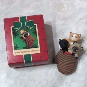 Vintage Hallmark Three Kittens in a Mitten Ornament 1984